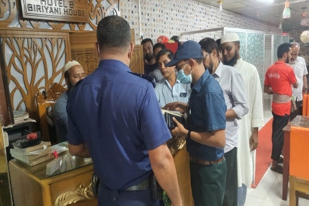 রাঙ্গুনিয়ায় ৪ হোটেলকে জরিমানা