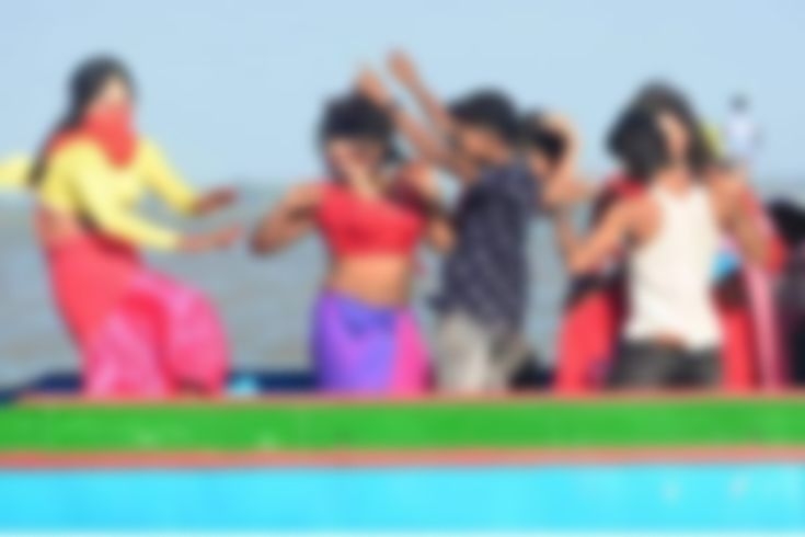 চলনবিলে নৌকায় অশ্লীলতা, নারীসহ আটক ১৫