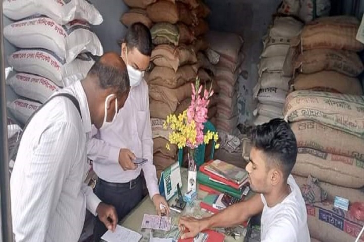 ডুমুরিয়ায় ৪টি ব্যবসা প্রতিষ্ঠানে জরিমানা