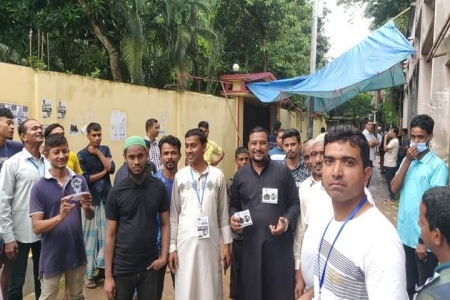 মরিয়ম নগর স্কুলে ম্যানেজিং কমিটির নির্বাচন সম্পন্ন 