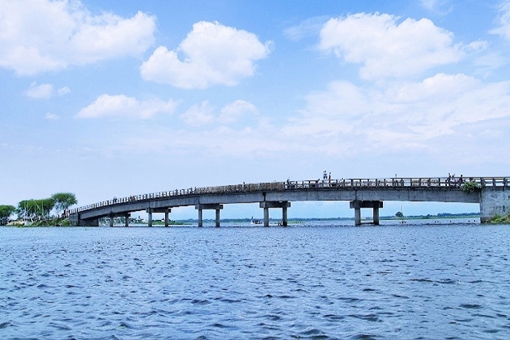 অপরুপ সৌন্দর্যের লীলাভূমি গাজনার বিল