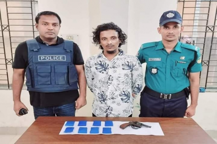 টঙ্গীতে পিস্তল মাদকসহ গ্রেফতার ১