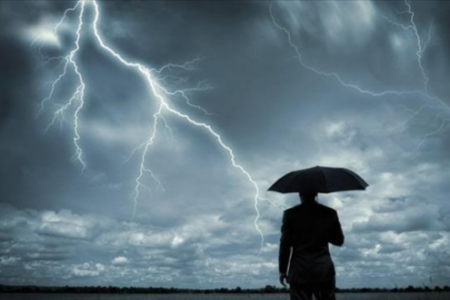খুলনায় বজ্রপাতে মৎস্য চাষির মৃত্যু