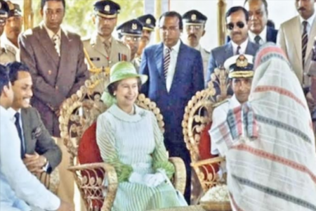 রাণী এলিজাবেথের স্মৃতি সংরক্ষণের দাবি বৈরাগীরচালাবাসির
