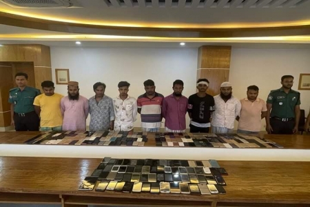 টঙ্গীতে ২৬০টি চোরাই মোবাইল সহ গ্রেফতার-৯