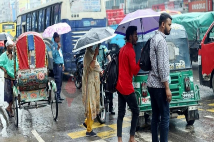 একটানা বৃষ্টিতে গাজীপুরের জনজীবনে ভোগান্তি