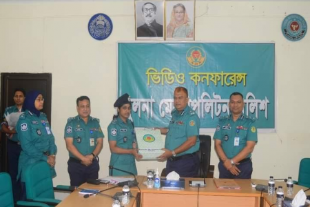 কেএমপির ঊর্ধ্বতন পুলিশ কর্মকর্তার অবসর ও বদলী জনিত বিদায়ী অনুষ্ঠান