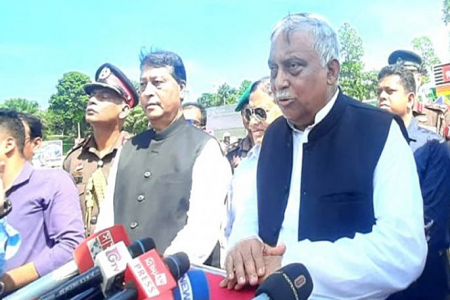 মিয়ানমার তাদের এলাকায় যুদ্ধ করবে, বাংলাদেশে অনুপ্রবেশ ঘটাবে না: স্বরাষ্ট্রমন্ত্রী