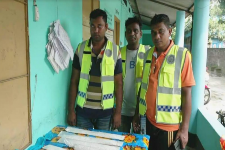 মেহেরপুর গাংনীতে ১৫ কেজি রুপা সহ দুই পাচারকারী গ্রেফতার