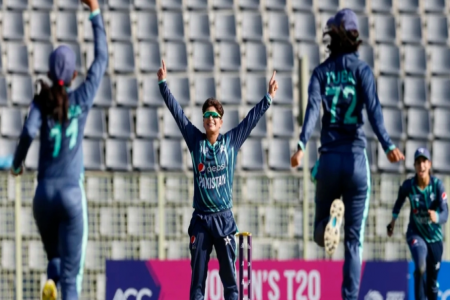 অঘটন ঘটিয়ে ভারতকে হারালো পাকিস্তান