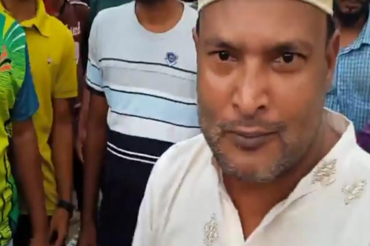 শান্তিপূর্ণ মানববন্ধনে তোফাজ্জল চেয়ারম্যানের হামলার অভিযোগ