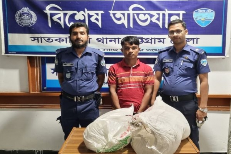 সাতকানিয়ায় ইয়াবা ট্যাবলেট ও চোরাই মদসহ গ্রেফতার ২