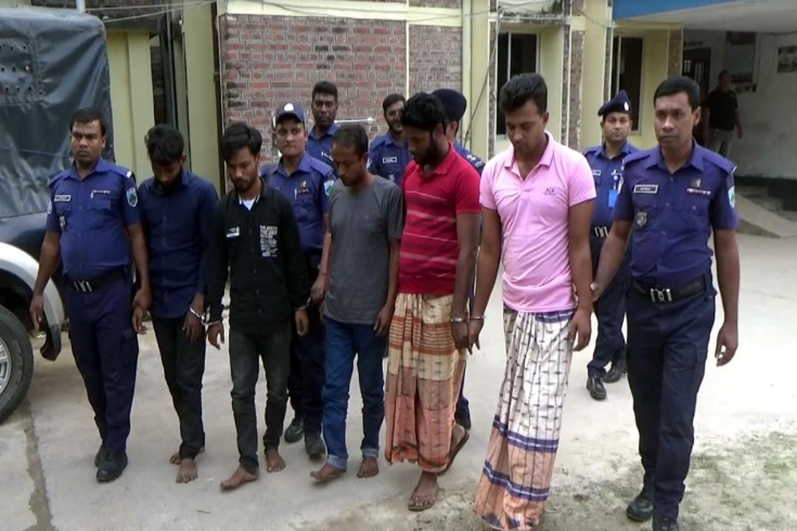 নওগাঁর রাণীনগরে আন্তঃজেলা চোর চক্রের ৫ সক্রিয় সদস্য গ্রেফতার