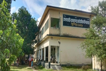 চুয়াডাঙ্গার কলাবাড়ী-রামনগর মাধ্যমিক বিদ্যালয়ে নিয়োগ বানিজ্যের অভিযোগ