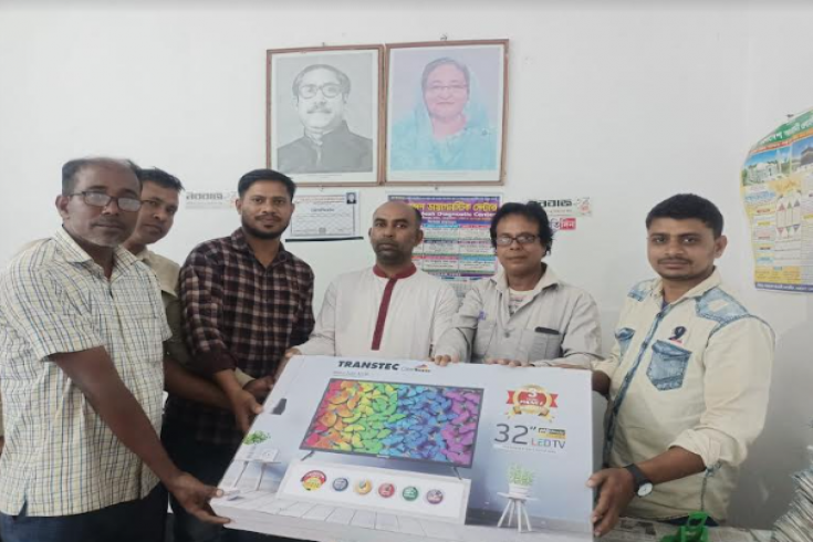 মদনে বাংলাদেশ প্রেসক্লাবে মাননীয় সাংসদ কর্তৃক টেলিভিশন প্রদান