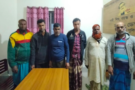 জীবননগরে ৫টি হাতবোমাসহ ৭ জন দুষ্কৃতকারী গ্রেফতার