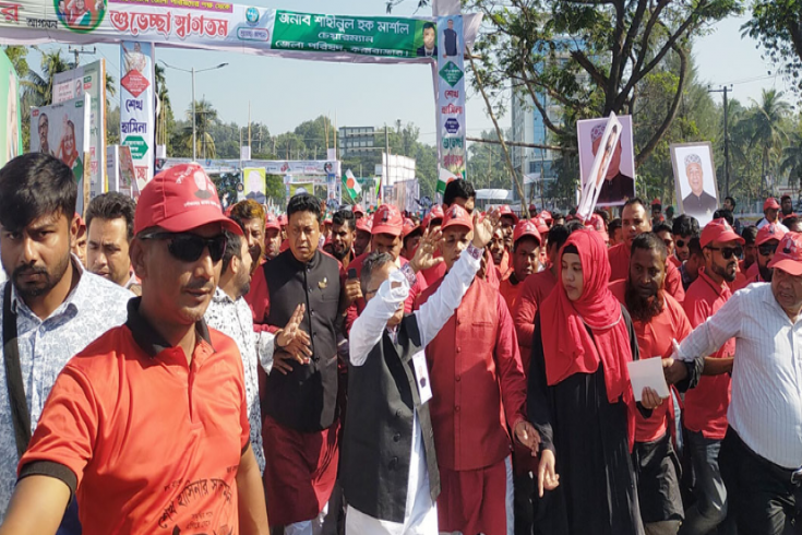 প্রধানমন্ত্রীর জনসভায় নেতাকর্মীদের ঢল