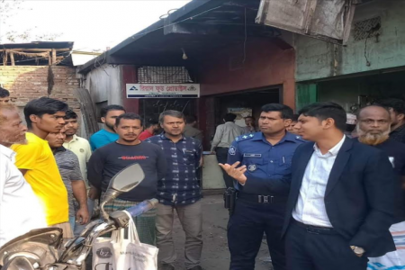 আধুনগরে দুই ব্যবসা প্রতিষ্ঠানকে ৫০ হাজার টাকা জরিমানা