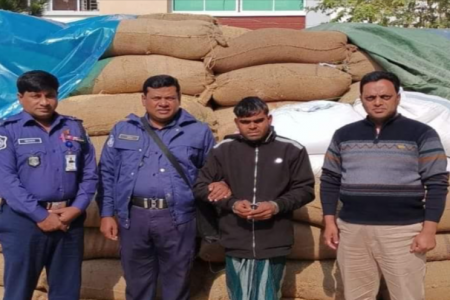 নওগাঁর নিয়ামতপুরে ছিনতাই হওয়া ২৫০ বস্তা ধান উদ্ধার, আটক-১ 
