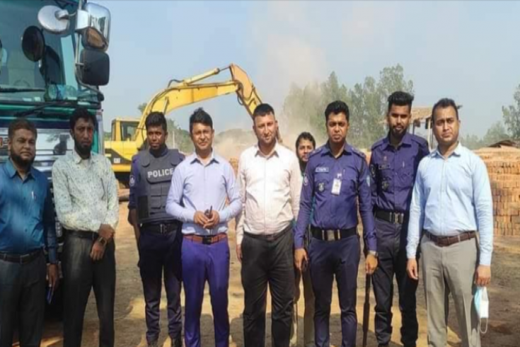 সাতকানিয়ায় অবৈধ ইটভাটায় অভিযান