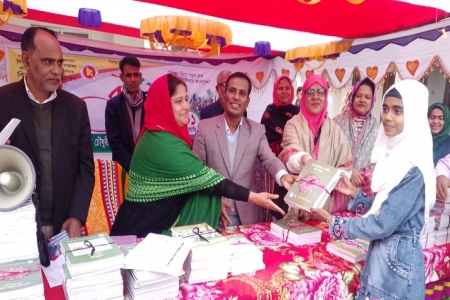 আটপাড়াতে পাঠ্যপুস্তক উৎসব দিবস পালিত