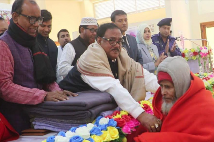 ভিক্ষুকদের স্বাবলম্বী হতে সহায়তা দিচ্ছে সরকার: খাদ্যমন্ত্রী