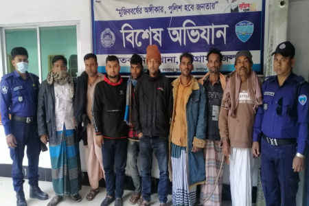 সাতকানিয়ায় চুরির মামলার আসামীসহ গ্রেফতার ৮