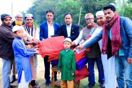 সাতকানিয়ায় এতিম শিক্ষার্থীদের মাঝে শীত বস্ত্র বিতরণ