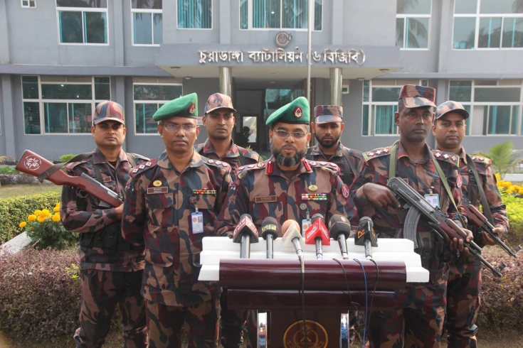 চুয়াডাঙ্গার সীমান্ত থেকে সোনার বারসহ আটক ১