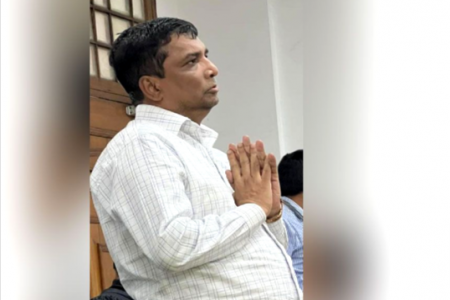 তথ্য গোপন করে জামিন  নিতে গিয়ে হাজতে চোরাচালানকারী আবু 