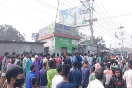 পুলিশি হেফাজতে ব্যবসায়ীর মৃত্যুর অভিযোগে ঢাকা-ময়মনসিংহ মহাসড়ক অবরোধ