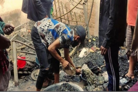 গাজীপুরের কাশিমপুরে আগুনে পুরে ছাই ২২টি বাড়ি