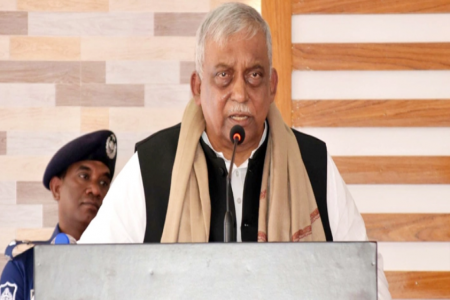পুলিশের বীরত্বে দুর্বার গতিতে এগিয়ে যাচ্ছে দেশ: স্বরাষ্ট্রমন্ত্রী