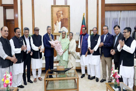 সাহাবুদ্দিন চুপ্পুকে প্রধানমন্ত্রীর অভিনন্দন