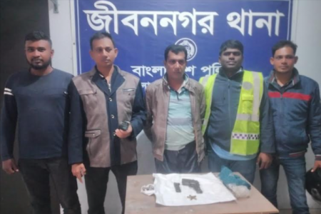চুয়াডাঙ্গায় অত্যাধুনিক পিস্তলসহ গ্রেফতার ১