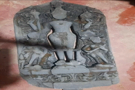 নওগাঁয় ১৫ কোটি টাকা মূল্যের বিষ্ণু মূর্তি উদ্ধার