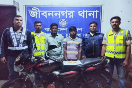 জীবননগরে অর্ধ কোটি টাকার স্বর্ণসহ গ্রেফতার ২