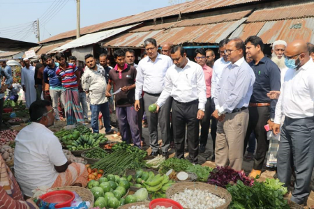 চুয়াডাঙ্গায় রমজান উপলক্ষে জেলা প্রশাসনের বাজার মনিটরিং 
