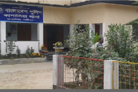 গাজীপুরে মাইক্রোবাস চাপায় প্রাণ গেল বাবা-মেয়ের
