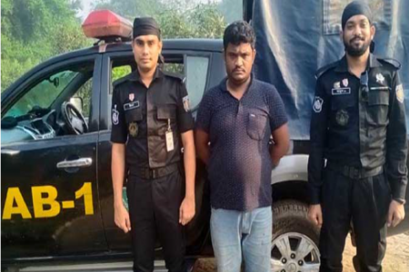 ১০৯ কেজি গাজা সহ গাজীপুরে মাদক ব্যবসায়ী আটক