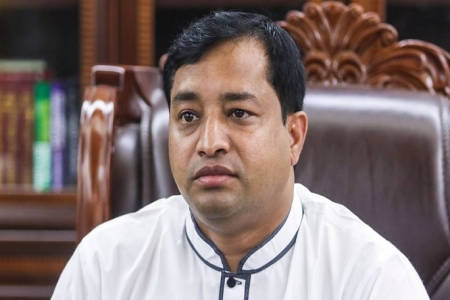 জাহাঙ্গীরের মনোনয়নপত্র বাতিল, মায়েরটা বৈধ
