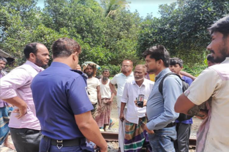 ফরিদপুরের নগরকান্দায় ট্রেনের ধাক্কায় বৃদ্ধার মৃত্যু