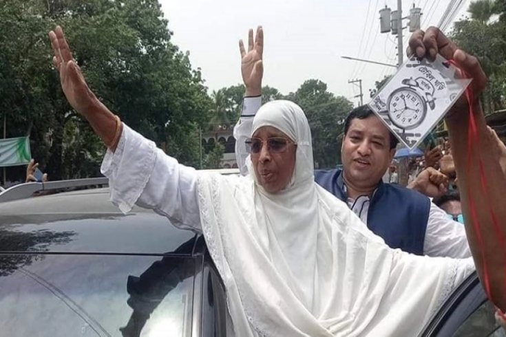 স্বামীর কবর জিয়ারত করেই ছেলেকে নিয়ে প্রচারণা শুরু জায়দার