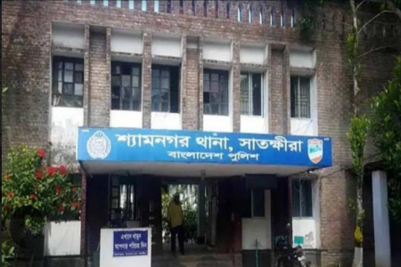 সাতক্ষীরায়  মামলা করে বিপাকে মৎস্য ব্যবসায়ী