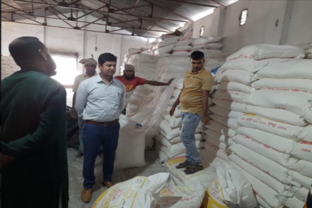 দামুড়হুদায় মেয়াদোত্তীর্ণ ময়দা বিক্রি পঞ্চাশ হাজার টাকা জরিমানা