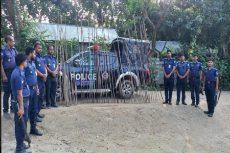 ব্রাহ্মণবাড়িয়ায় দাঙ্গা-সংঘাত রুখতে দেশীয় অস্ত্র উদ্ধার