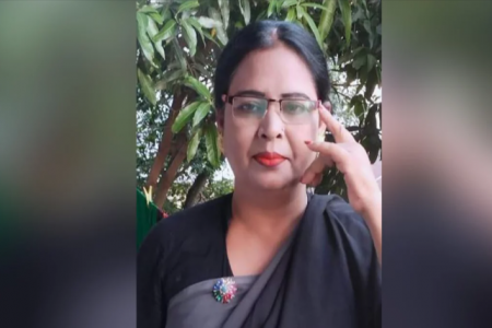 প্রধান শিক্ষককে জুতা দিয়ে পেটালেন আওয়ামী লীগ নেত্রী 
