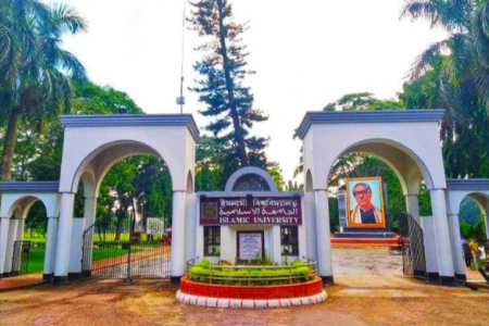 ইবিতে ছাত্রী নির্যাতন : অভিযুক্তদের চূড়ান্ত বক্তব্য শুনলেন প্রশাসন