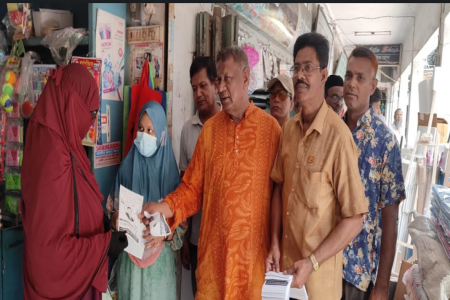 রাসিক নির্বাচনে নিউ মার্কেট এলাকায় ভোট চাইলেন জাপা প্রার্থী