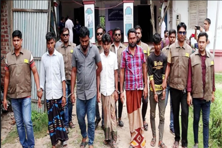 নওগাঁয় চুরি যাওয়া ৮টি মোটরসাইকেল উদ্ধারসহ গ্রেফতার ৫